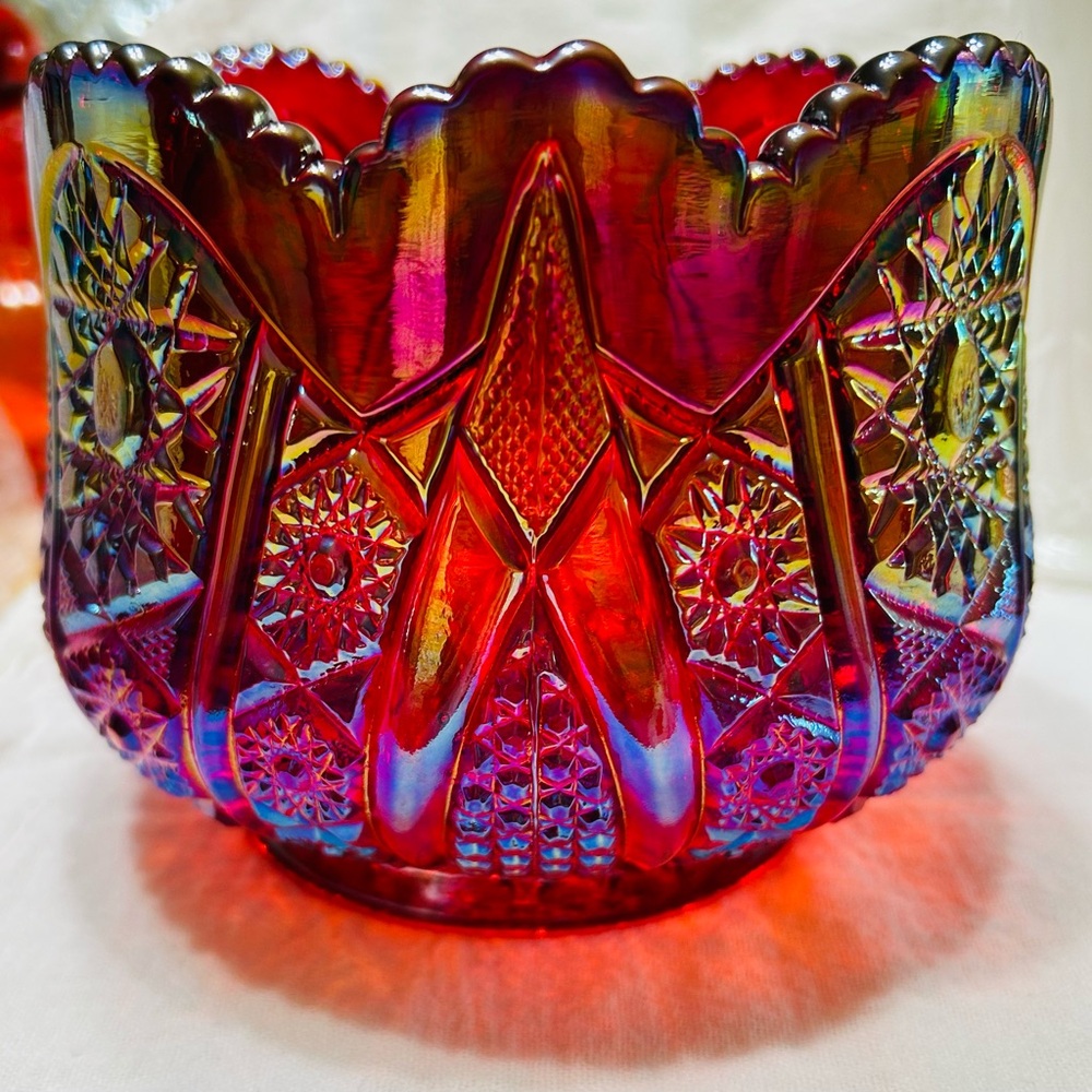 Vintage Indiana carnival sunset glass Daisy & Button pattern. 6”w by 5” tall.